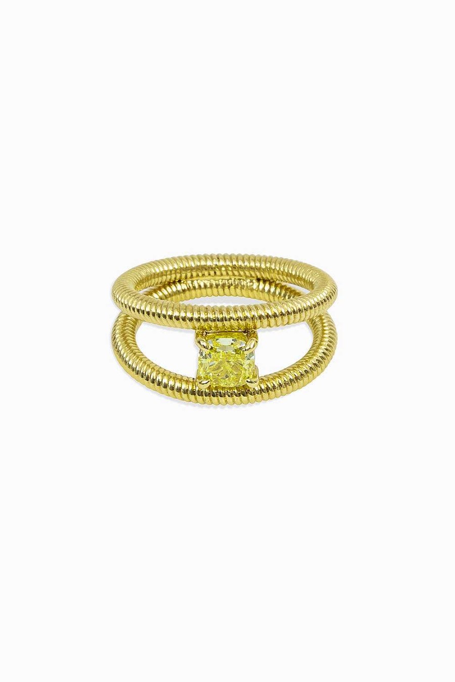 Anillos Leandra Studio | Anillo Cushion Amarillo Yellow Gold